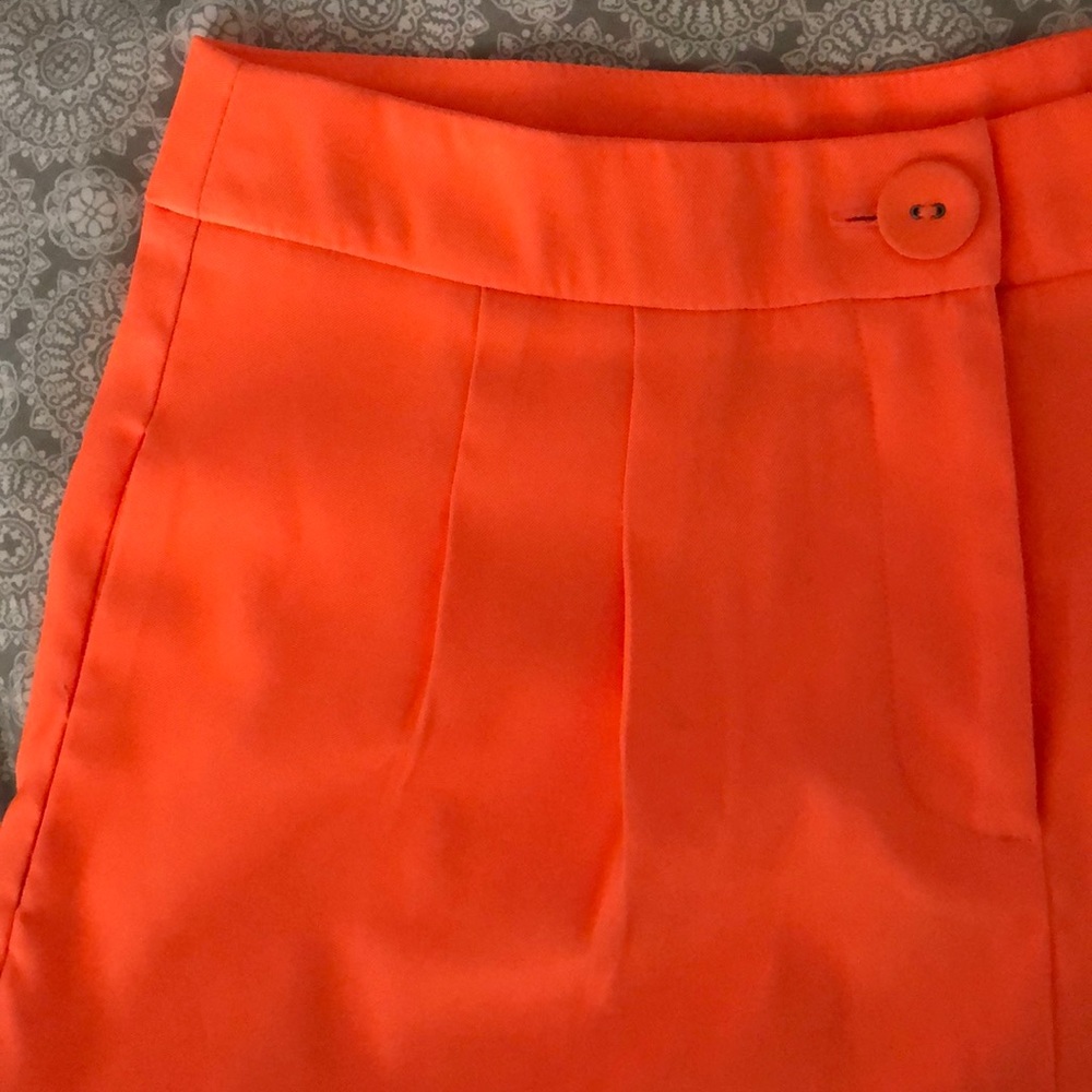 Shorts - Picture 2 of 3